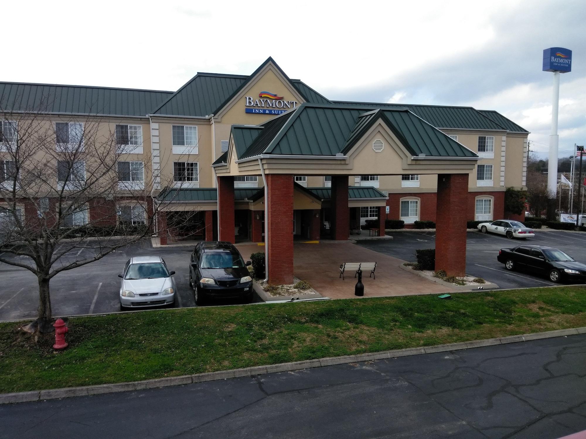 Hotel Baymont By Wyndham Clinton Extérieur photo