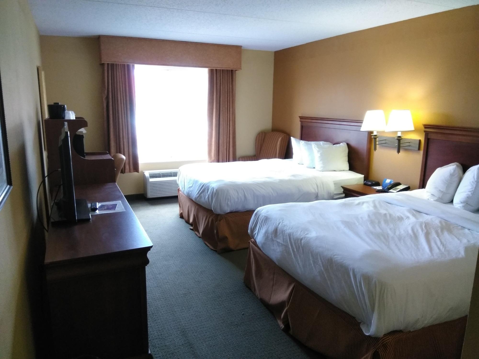 Hotel Baymont By Wyndham Clinton Extérieur photo