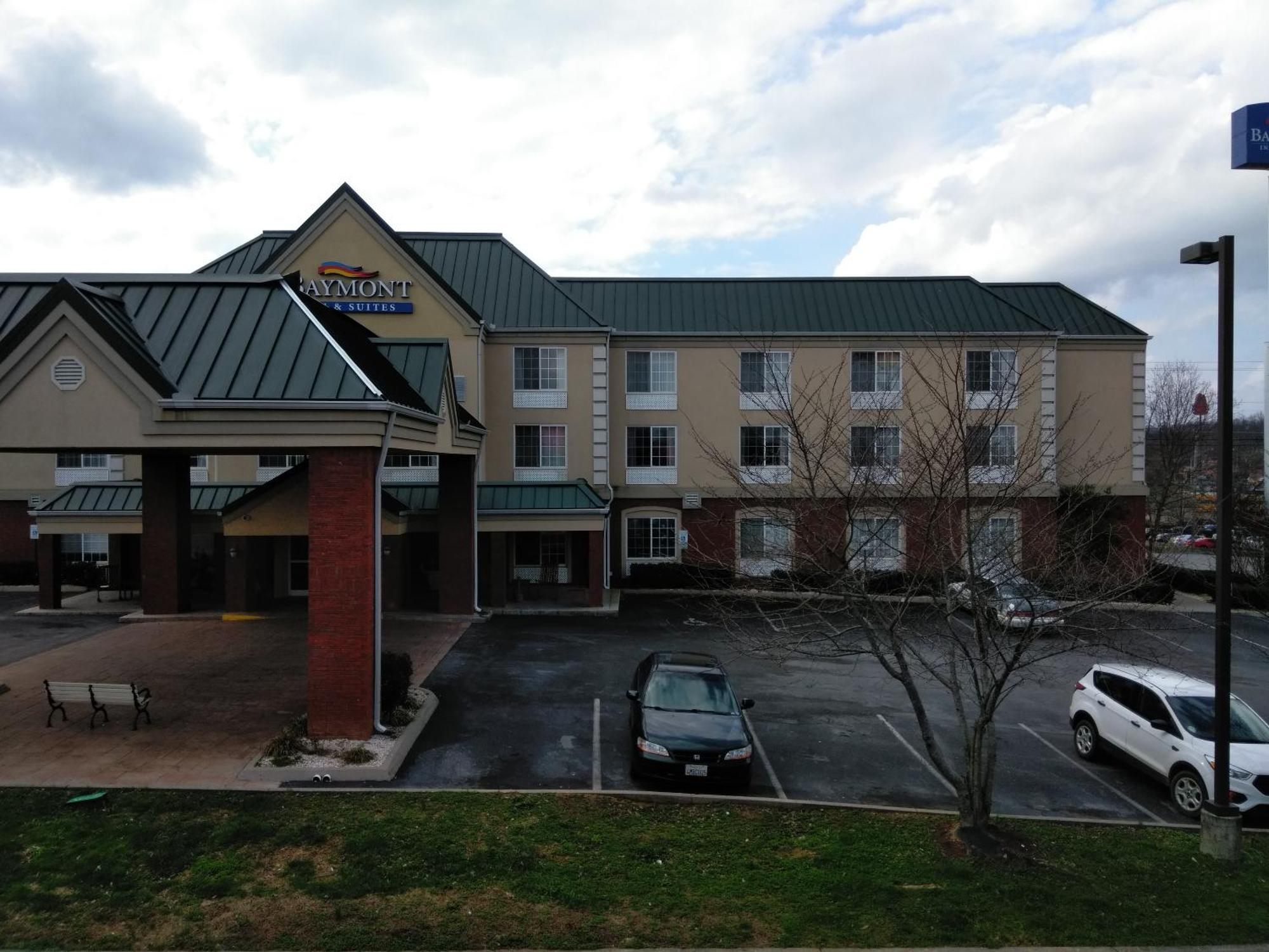 Hotel Baymont By Wyndham Clinton Extérieur photo
