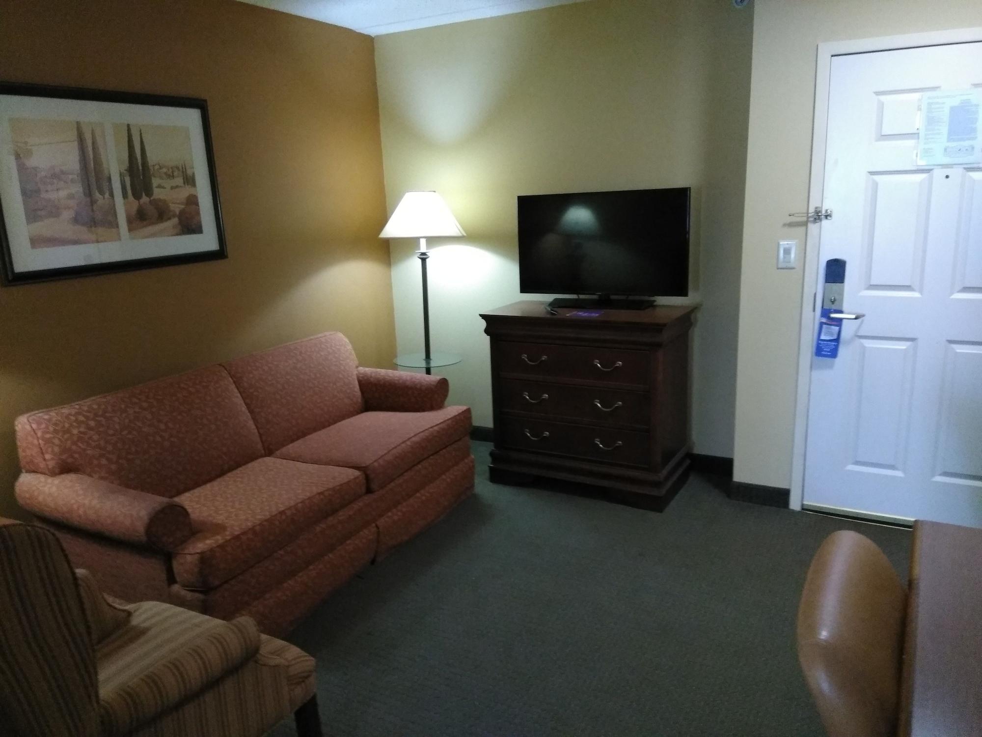 Hotel Baymont By Wyndham Clinton Extérieur photo
